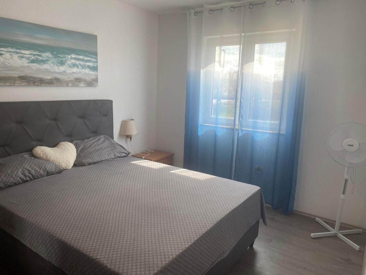 Apartmani Lucija Maslenica Buitenkant foto